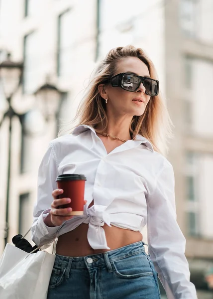 Elegant Blonde Woman Holding Cup Coffee Hand Looking Away Confident — Stock Photo, Image