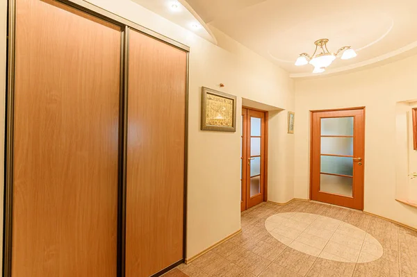 러시아 모스코 2020 아파트 현대의 분위기 전반적 판매를 값비싼 디자인 — 스톡 사진