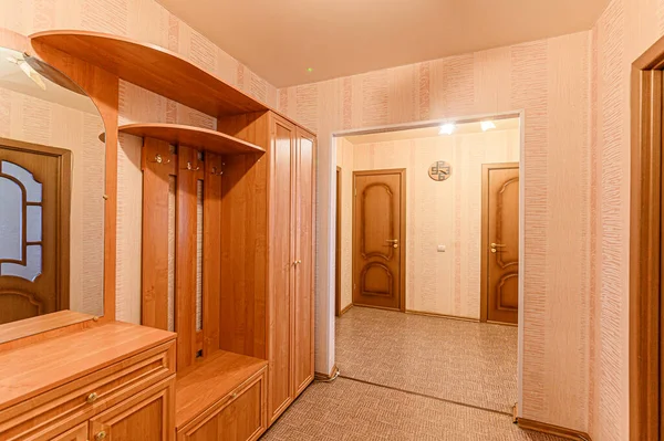 Ρωσία Μόσχα Μαΐου 2020 Εσωτερικό Δωμάτιο Διαμέρισμα Μοντέρνο Μπάνιο Νεροχύτη — Φωτογραφία Αρχείου