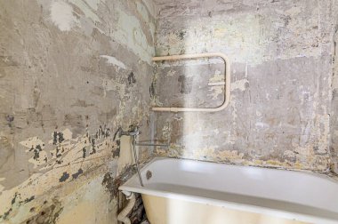 Russia, Moscow- May 15, 2020: interior room apartment rough repair for self-finishing. interior decoration, bare walls of the premises, stage of construction