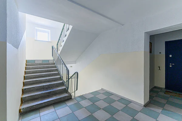 俄罗斯 莫斯科 2020年5月18日 室内公寓楼 住宅入口 走廊楼梯 — 图库照片