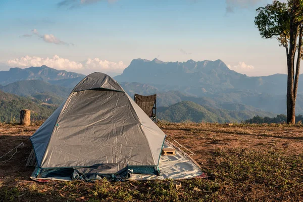 Zeltlager Auf Einem Hügel Mit Bergkette Nationalpark Abend — Stockfoto