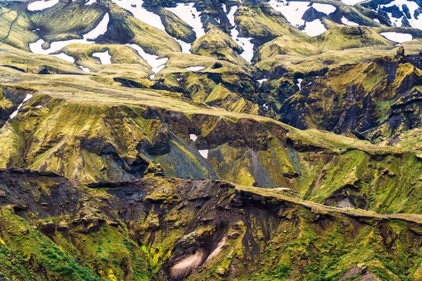 Close Surface Weathered Rugged Icelandic Mountain Summer Highlands Iceland — Stock Photo, Image