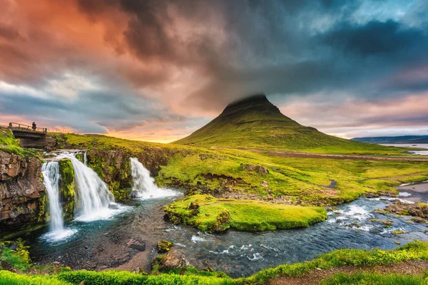 Fantastic Landscape Sunset Kirkjufell Mountain Kirkjufellsfoss Waterfall Colorful Pileus Cloud — 스톡 사진