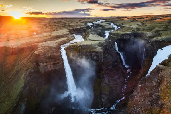 Panorámás Kilátás Fenséges Haifoss Vízesés Közepén Felföld Nyáron Délre Izland — Stock Fotó