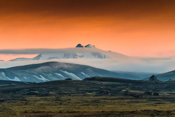 Paysage Extraterrestre Glacier Volcanique Montagne Avec Soufflage Brouillard Champ Lave — Photo