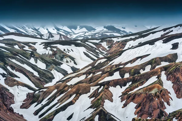 Vista Deslumbrante Montanha Vulcânica Com Neve Coberta Trilha Blahnjukur Reserva — Fotografia de Stock