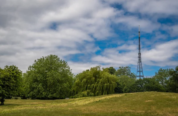 Crystal Palace Park Transmitting Station Background Bromley London — Fotografia de Stock