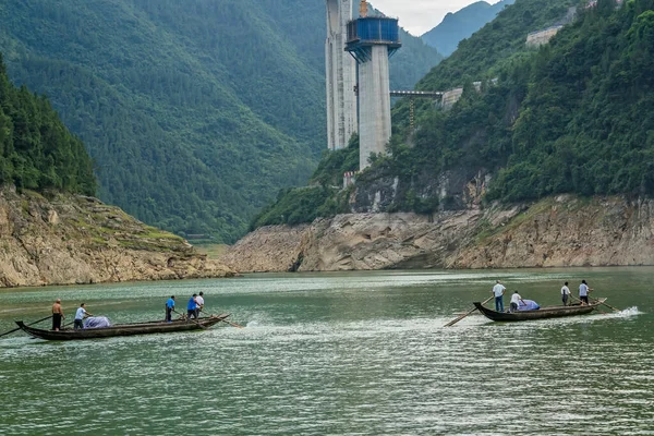 Yangtze River China August 2019 Men Catching Fish Small Crowded — 图库照片