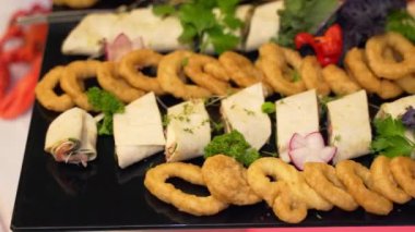 Büfe, yemek hazır.