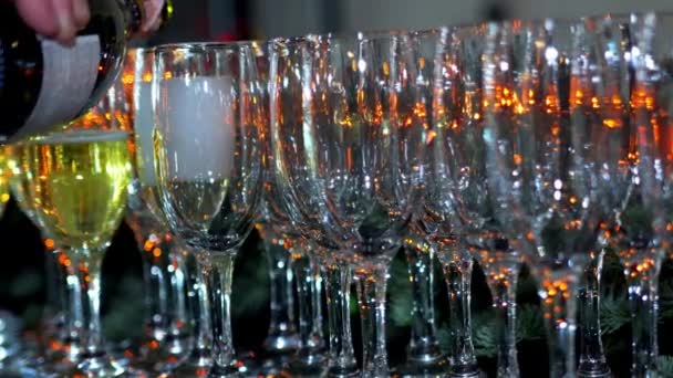 Nouvelles lunettes de l'année avec champagne — Video