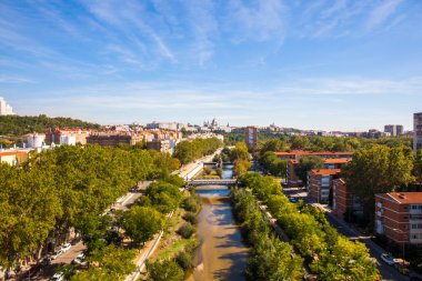 Şehir manzarası. Madrid 'in havadan görünüşü, İspanya. Fotoğraf 26 Eylül 2021.