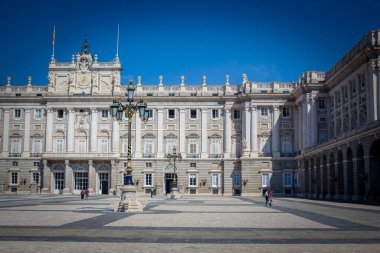 Madrid, İspanya: Kraliyet Sarayı (Palacio Real de Madrid). Fotoğraf 26 Eylül 2021.