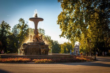 Madrid, İspanya. El Retiro Parkı (El Retiro parkı). Fotoğraf 26 Eylül 2021.