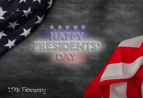 HAPPY PRESIDENT DAY Tesk in chalk on a dark background with the flag of the United States of America. USA National Holidays concept. February 15 — Stockfoto