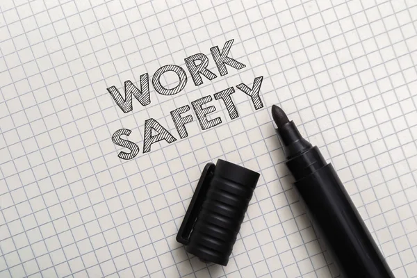 Sözcük Güvenliği ve kareli kağıtta siyah işaret