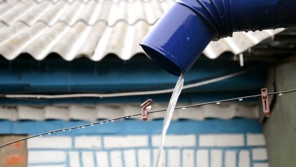 Water Flows Out Downpipe Installed Slate Rooftop Country House Wire — Stock Video