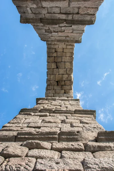 Het Beroemde Romeinse Aquaduct Van Segovia Spanje Erfgoed Van Mensheid Rechtenvrije Stockfoto's