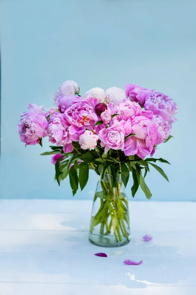 Bouquet Pink Peonies Light Background Vintage Style — Foto de Stock
