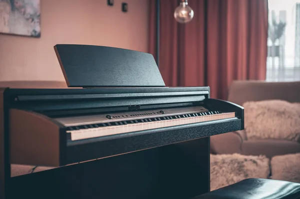 Electronic Piano Interior Room Blurred Background Copy Space — Stockfoto