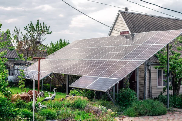 Sonnenkollektoren Auf Dem Dach Des Hauses Erneuerbare Energien Ökostrom Photovoltaik — Stockfoto