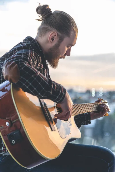Man Beard Plays Acoustic Guitar Street Blurred Background — Photo