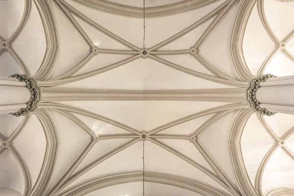 Details Van Het Interieur Van Een Moderne Katholieke Kerk Lichte — Stockfoto