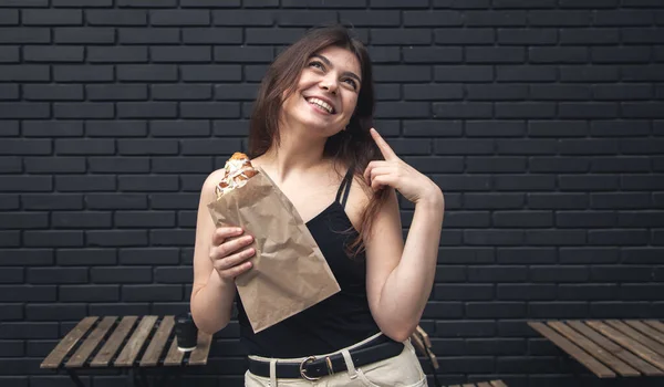 Young Woman Croissant Cup Coffee Background Black Brick Wall Cafe — 스톡 사진