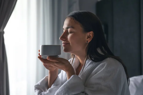 Young Woman White Bathrobe Cup Coffee Bed Morning — ストック写真