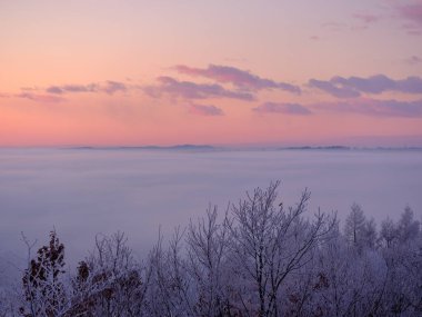 Kışın bulut denizi