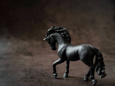 Schleich at figürünün fotoğrafını çek.