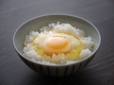 Japonya 'da çiğ yumurtalı pirinç