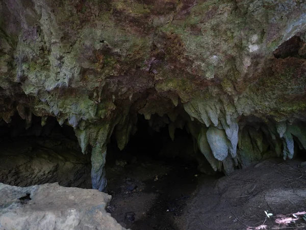 Mészkő Barlang Iriomot Szigeten — Stock Fotó