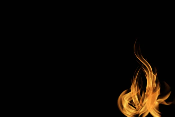 Siyah Arkaplanda Turuncu Yangın — Stok fotoğraf