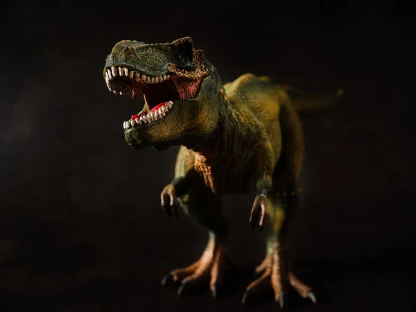 Фигура Тираннозавра Черный Фон — стоковое фото
