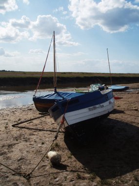 Soyut tekne sahnesi İngiltere