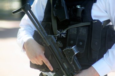 İngiliz Ateşli Silahlar Polisi Londra İngiltere 