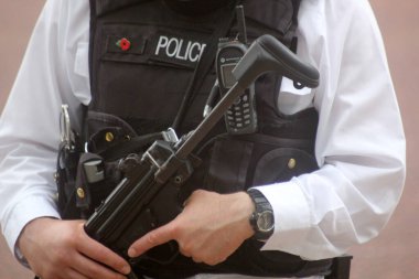 İngiliz Ateşli Silahlar Polisi Londra İngiltere 
