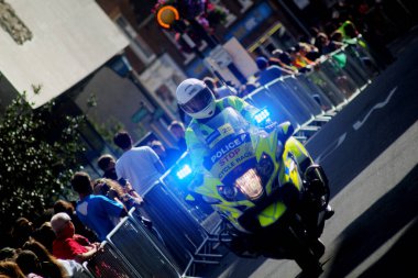 Londra 'dan Kingston' a Londra 'dan Surrey İngiltere' ye