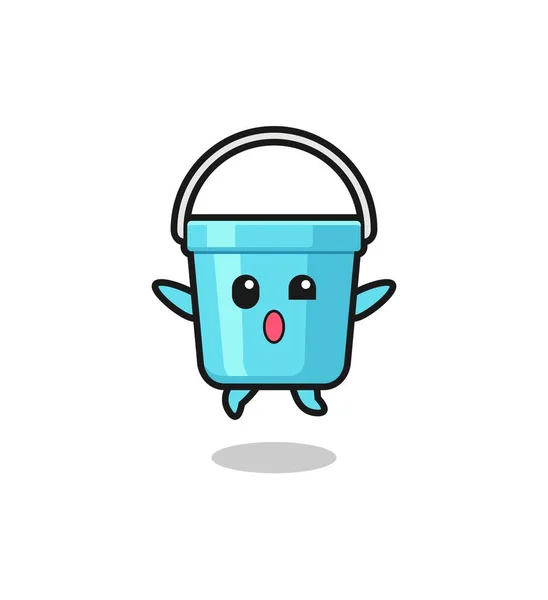 Plastic Bucket Character Jumping Gestur — 图库矢量图片