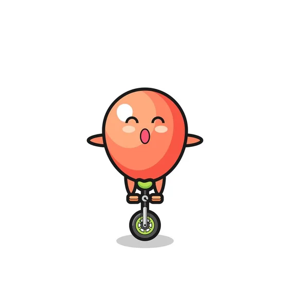 可爱的气球角色骑着马戏团的自行车 可爱的设计 — 图库矢量图片