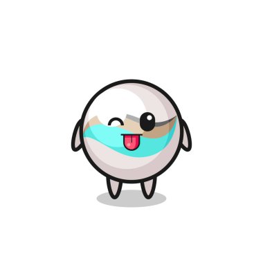 Tatlı bir ifadeyle sevimli mermer oyuncağı dilini çıkarırken, şirin bir tasarım.