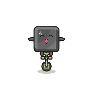 Şirin klavye tuşu karakteri sirk bisikleti sürüyor, şirin tasarım.