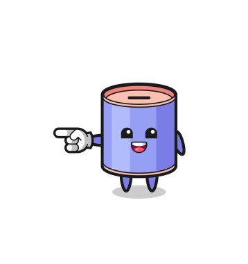 Silindirli domuz kumbarası çizgi filmi sol işaret eden, şirin tasarım.