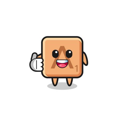 Scrabble maskotu başparmak hareketi yapıyor, şirin tasarım