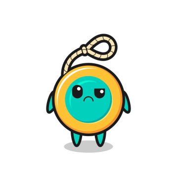 Kuşkucu yüzlü yoyonun maskotu, şirin bir tasarım.
