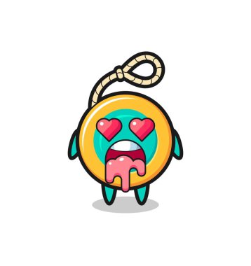 Sevimli bir yoyo 'nun aşık olma ifadesi kalp şeklinde gözleri, şirin bir tasarımı var.