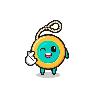 Senin karakterin Koreli parmak kalbi yapıyor, şirin bir tasarım.