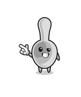 kaşık maskotu sol üst tarafı gösteriyor, şirin tasarım.