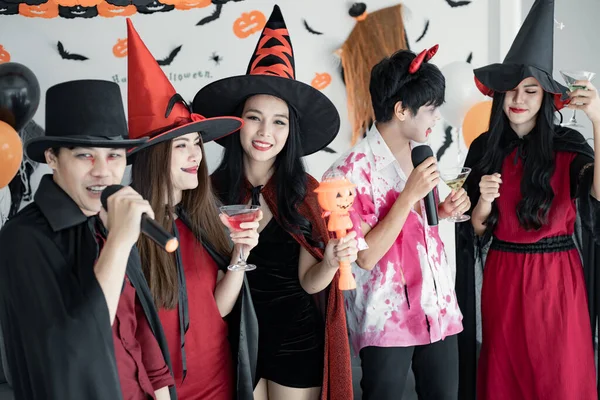 Gang Young Asian Costume Witch Wizard Celebrate Halloween Party Sing — Stock Photo, Image